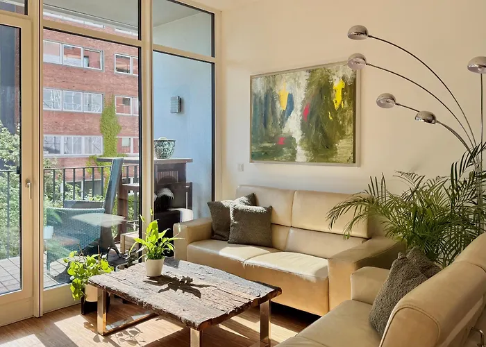 Stylish Urban In The Heart Of The Hafencity